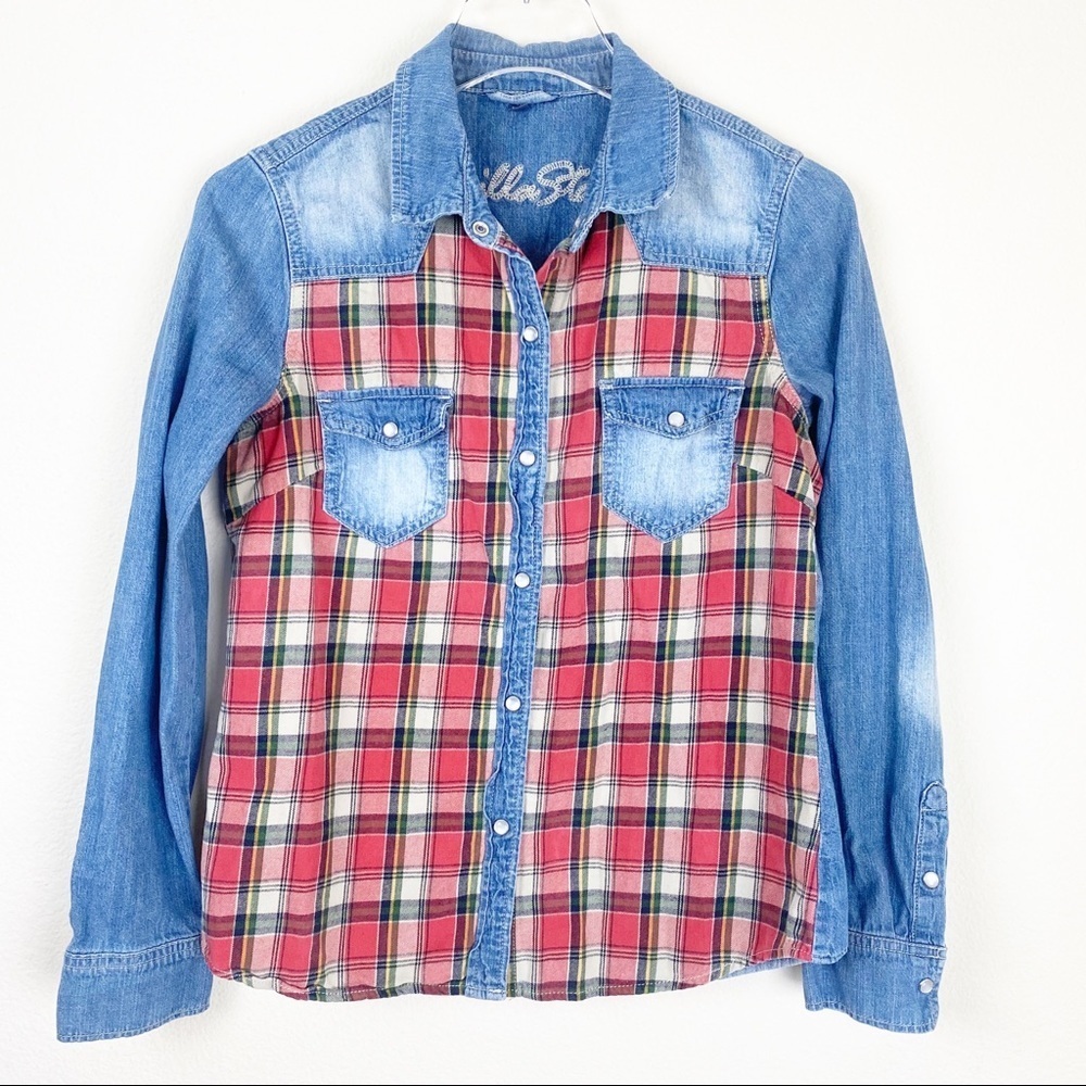 VANILLA STAR BUTTON DOWN JEAN RED PLAID TOP MEDIUM